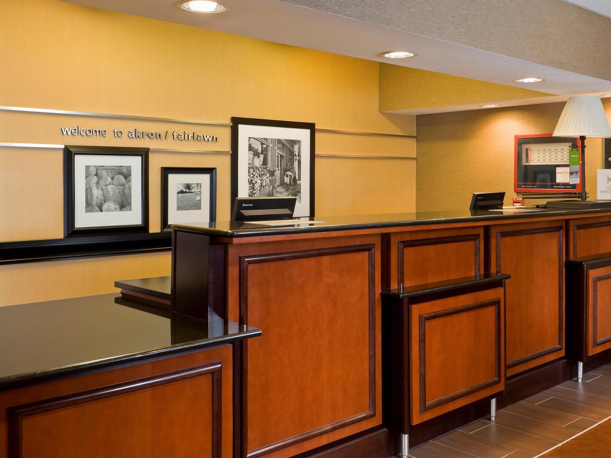 Hampton Inn Akron-Fairlawn Montrose Exterior photo