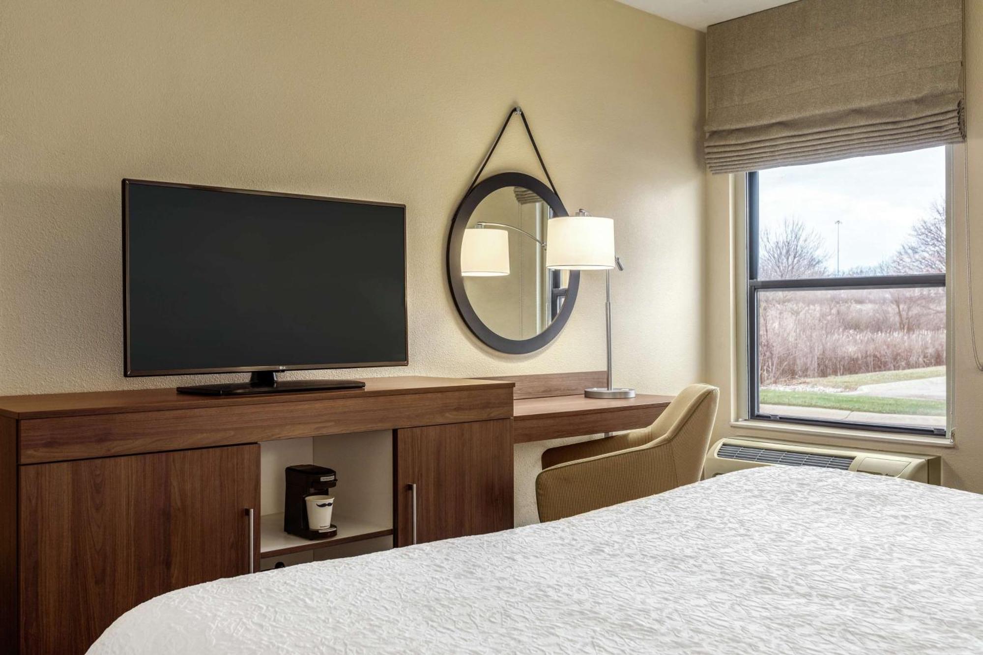 Hampton Inn Akron-Fairlawn Montrose Exterior photo