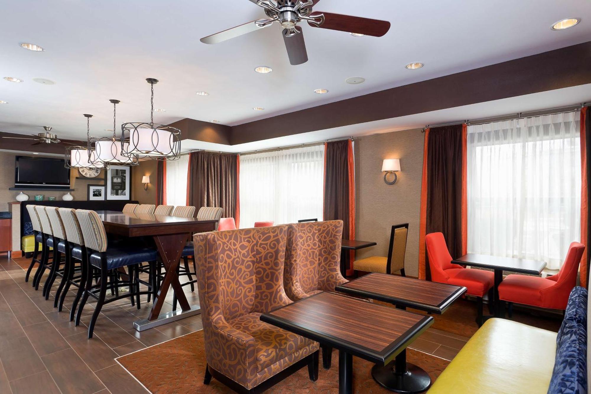Hampton Inn Akron-Fairlawn Montrose Exterior photo