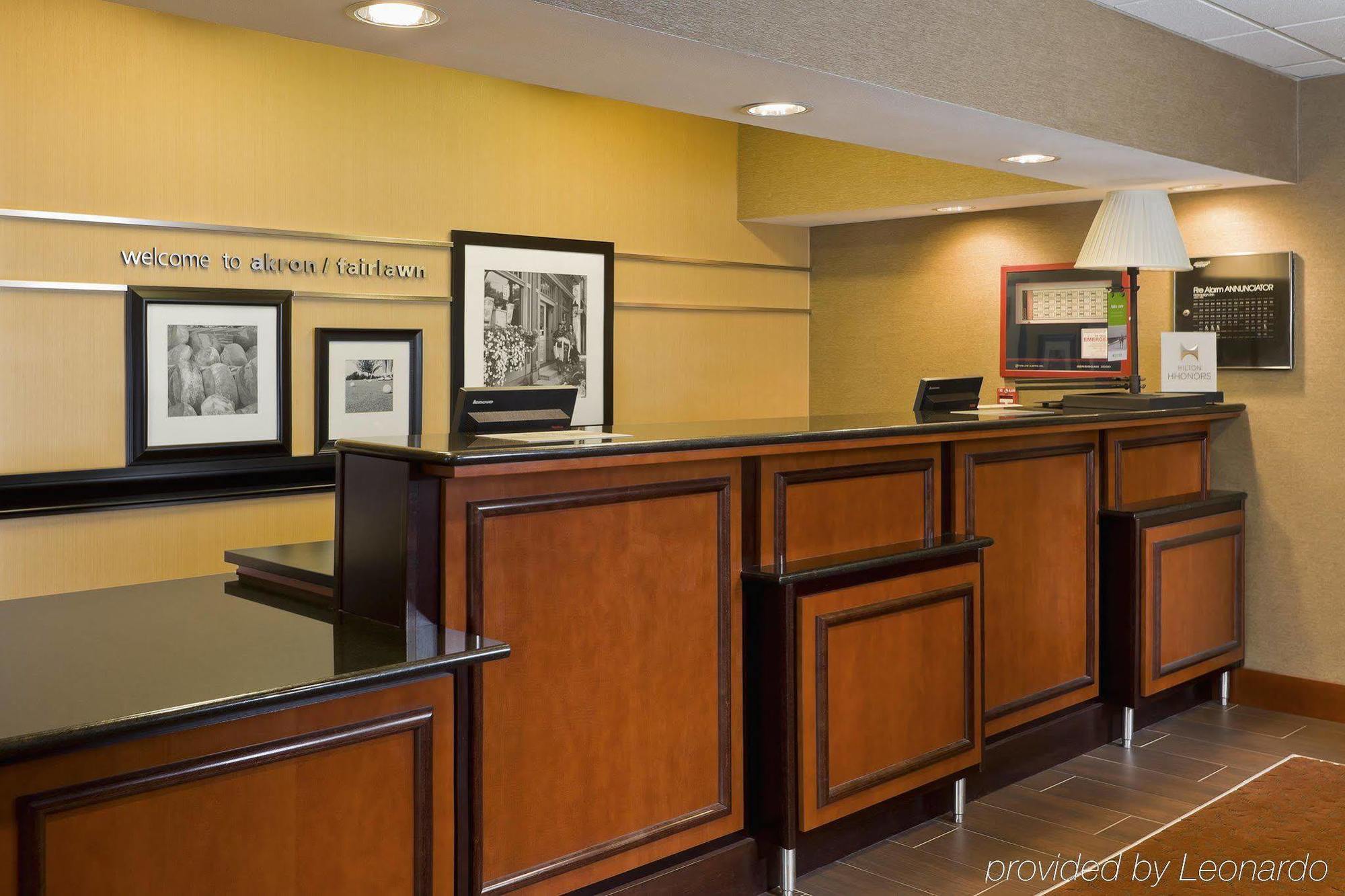 Hampton Inn Akron-Fairlawn Montrose Exterior photo