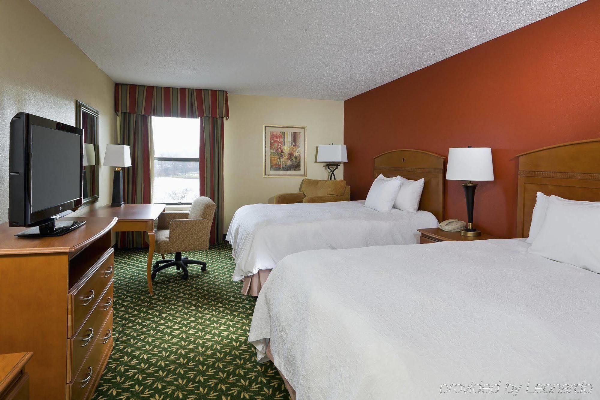Hampton Inn Akron-Fairlawn Montrose Exterior photo